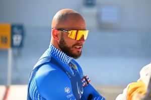 b22b9d3d 9200 4670 87e3 a0aae5518f72  