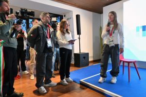 f0ab6883 cfa2 4a0a 8774f7b17b744